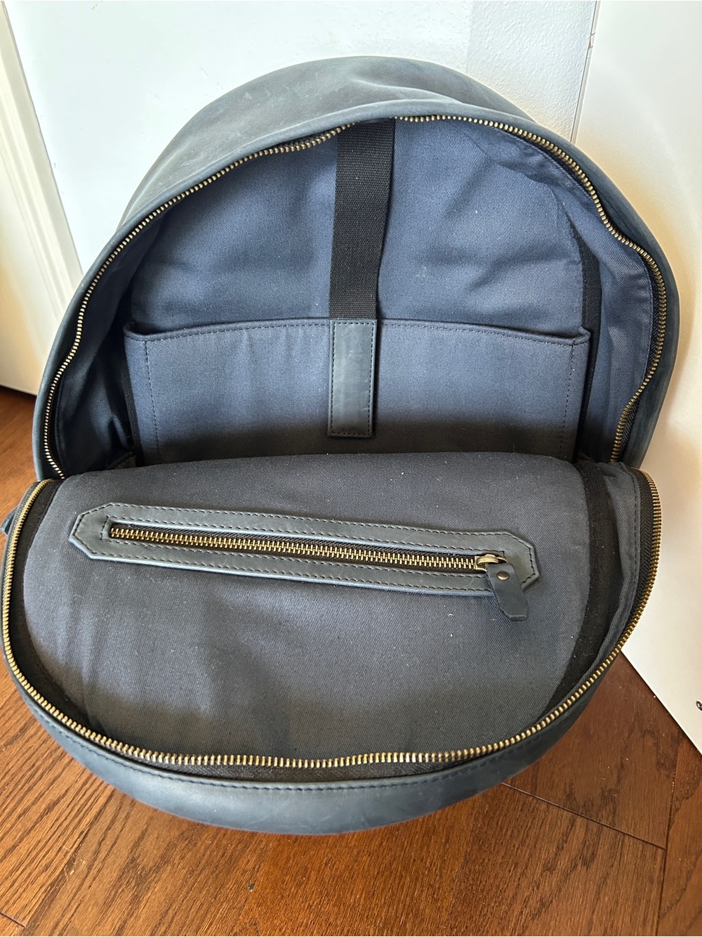 NAVY BLUE Crazy Horse Leather Backpack City - Mens Womens Unisex Gender Neutral - Picture 6 of 7